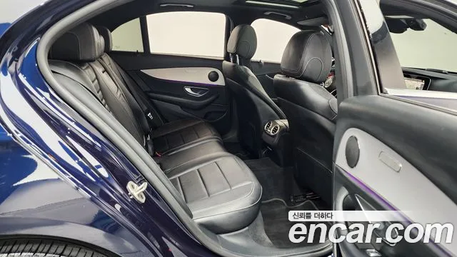 Mercedes-Benz E-Class 2021 thumb 10