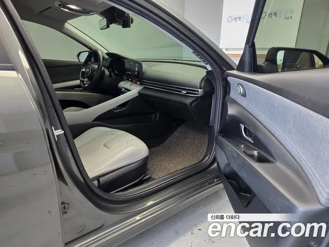 Hyundai Elantra 2021 thumb 9