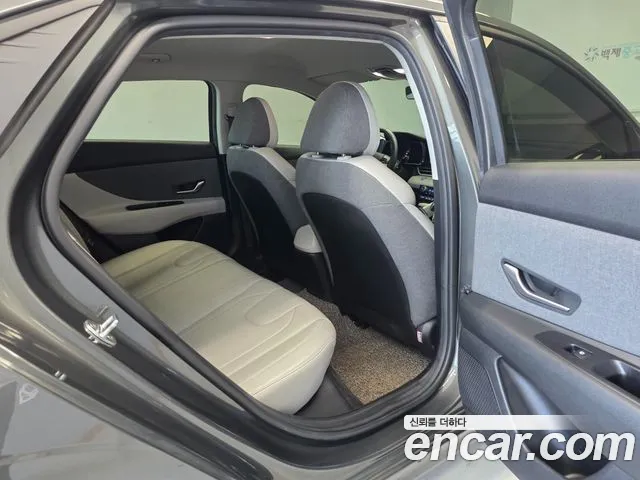 Hyundai Elantra 2021 thumb 5