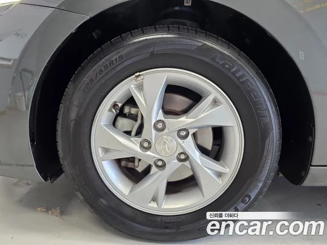 Hyundai Elantra 2021 thumb 10