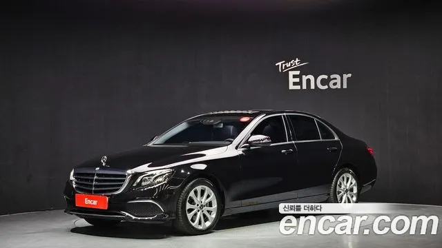 Mercedes-Benz E-Class 2019 thumb 10