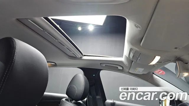 Mercedes-Benz E-Class 2019 thumb 11
