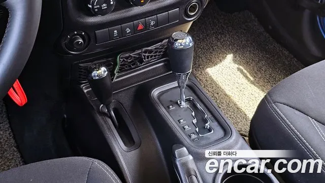 Jeep Wrangler 2015 thumb 4