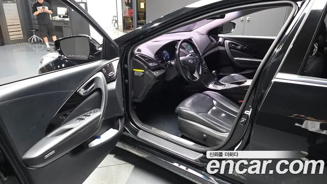 Hyundai Grandeur 2016 thumb 2
