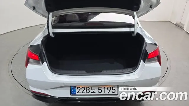 Hyundai Elantra 2021 thumb 10