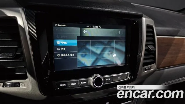 KGM Rexton 2017 thumb 8