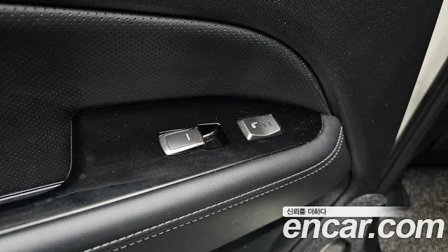 KGM Rexton 2017 thumb 10