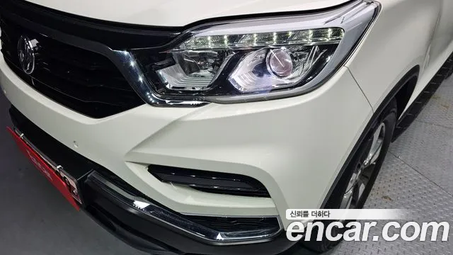 KGM Rexton 2017 thumb 9