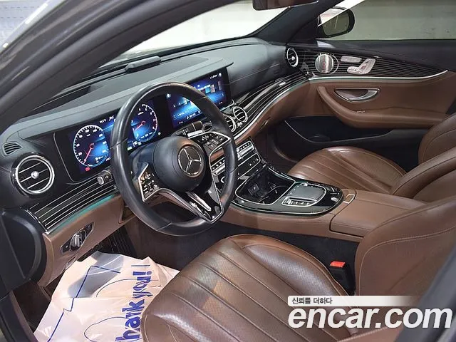 Mercedes-Benz E-Class 2021 thumb 7