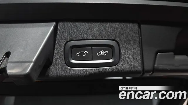 Volvo XC60 2018 thumb 8