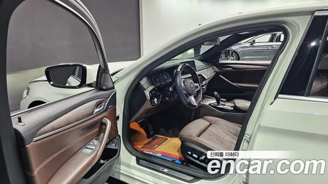 BMW 5 серии 2020 thumb 12
