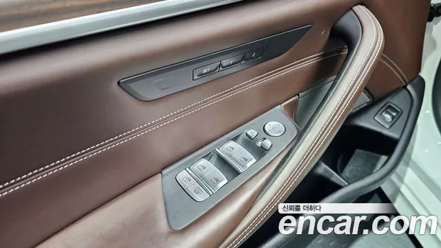 BMW 5 серии 2020 thumb 3