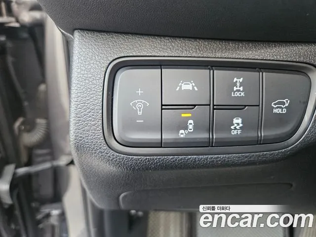 Hyundai Santa Fe 2018 thumb 4