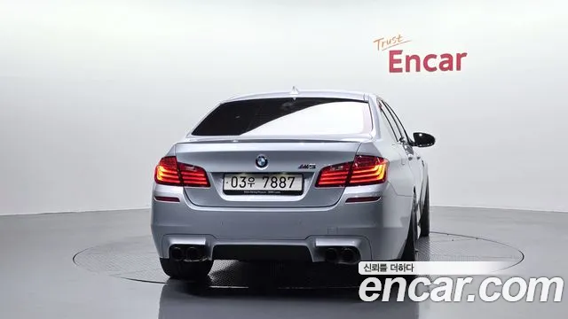 BMW M5 2016 thumb 4