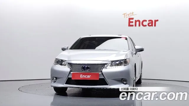 Lexus ES 300h 2013 thumb 12