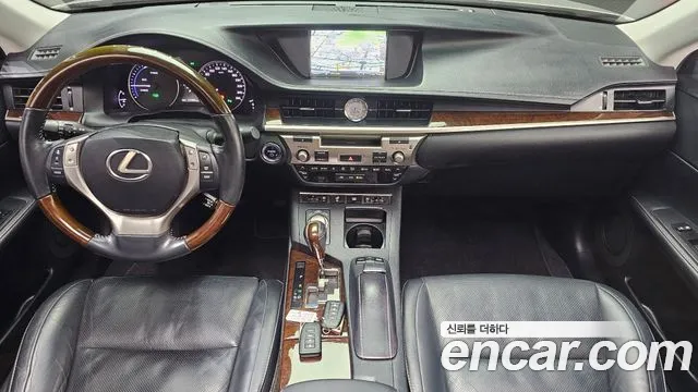 Lexus ES 300h 2013 thumb 9