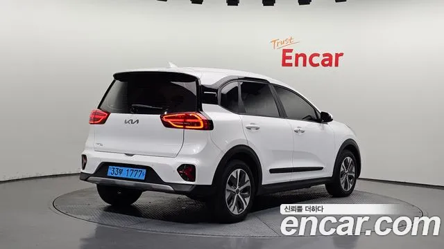 Kia Niro Plus 2022 thumb 4