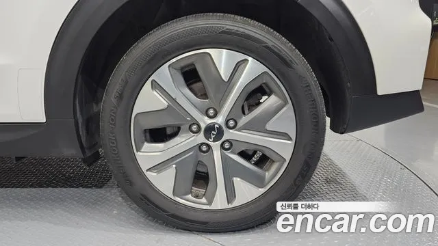 Kia Niro Plus 2022 thumb 7
