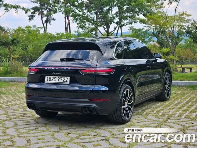 Porsche Cayenne 2020 thumb 2