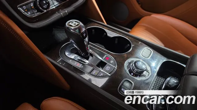 Bentley Bentayga 2019 thumb 3