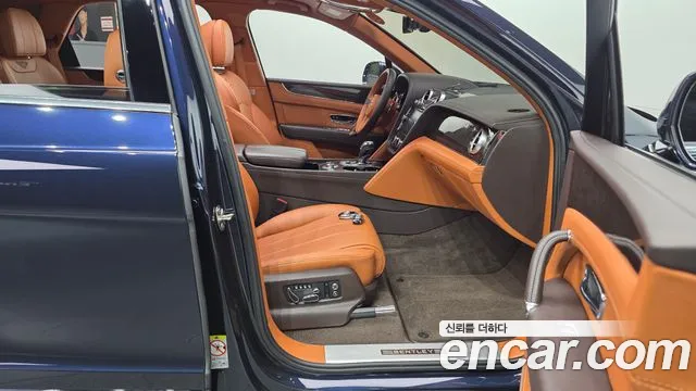 Bentley Bentayga 2019 thumb 2