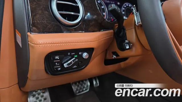 Bentley Bentayga 2019 thumb 12