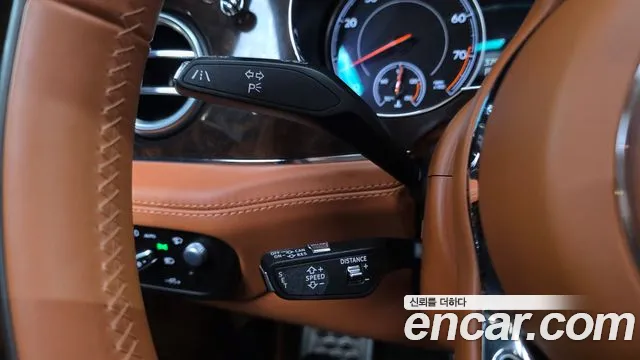 Bentley Bentayga 2019 thumb 9