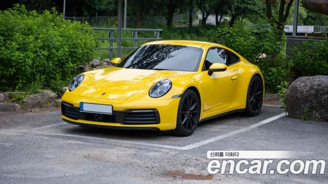 Porsche 911 2021 thumb 8