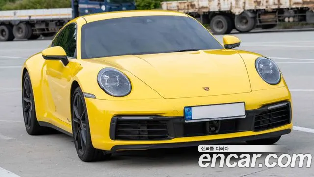 Porsche 911 2021 thumb 7