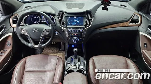 Hyundai Santafe 2017 thumb 10
