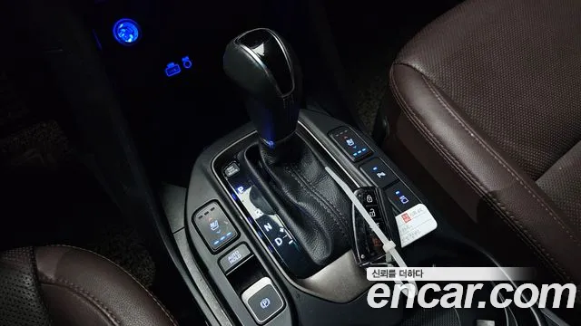Hyundai Santafe 2017 thumb 9