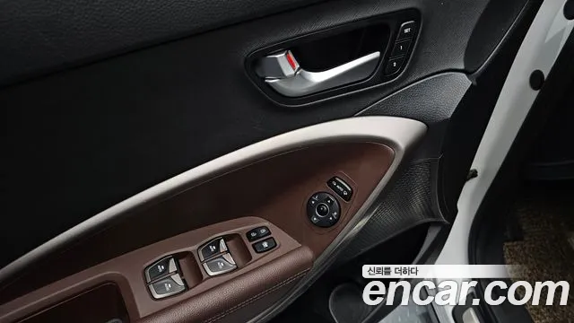 Hyundai Santafe 2017 thumb 3