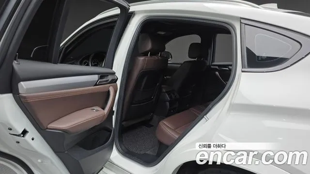BMW X4 2018 thumb 2