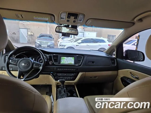 Kia Carnival 2018 thumb 6