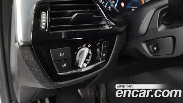 BMW 5 серии 2018 thumb 4