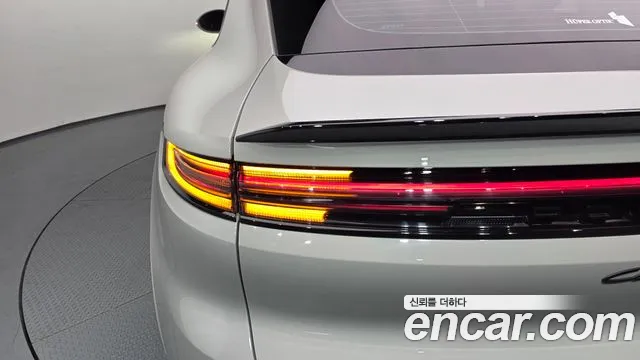 Porsche Cayenne 2025 thumb 11