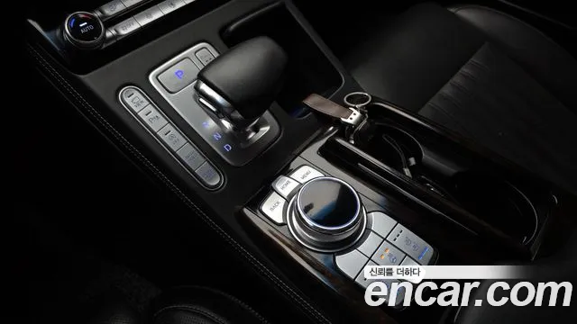 Genesis G90 2019 thumb 8