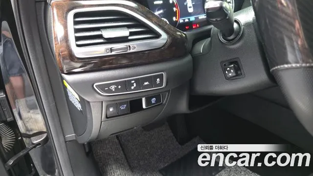Genesis G90 2019 thumb 7