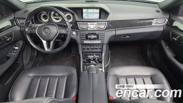 Mercedes-Benz E-Class 2015 thumb 12