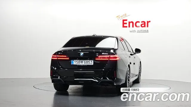 BMW 5 серии 2025 thumb 3