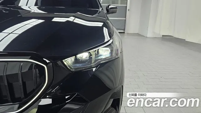 BMW 5 серии 2025 thumb 10