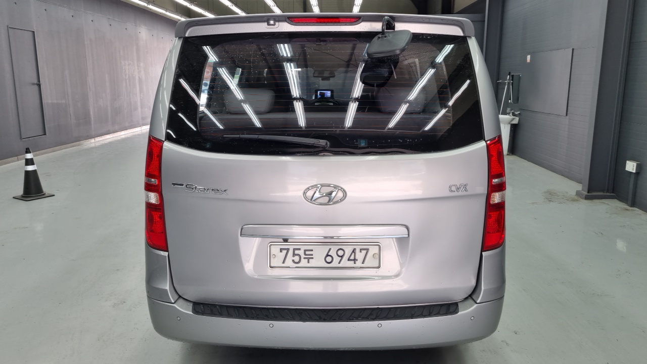 Hyundai Staria 2014 thumb 4