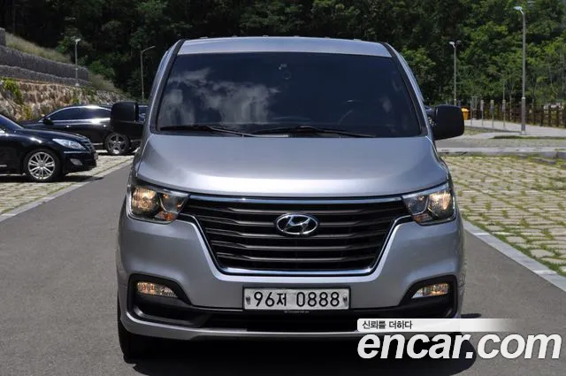 Hyundai Staria 2019 thumb 5