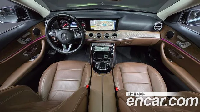 Mercedes-Benz E-Class 2017 thumb 8