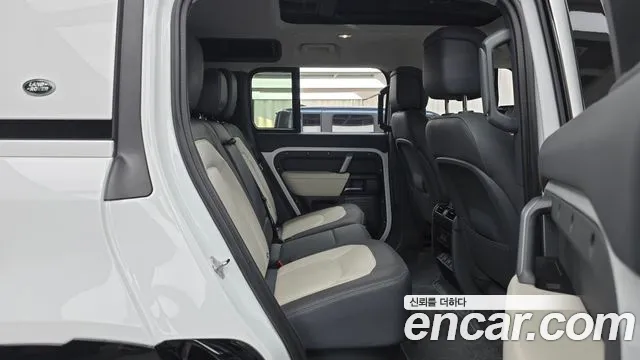 Land Rover Defender 2024 thumb 2