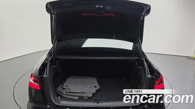 Audi A6 2022 thumb 8