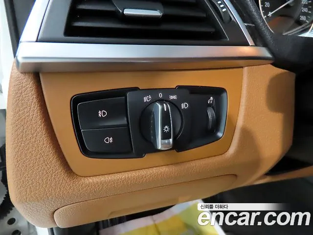 BMW 3 серии 2016 thumb 4