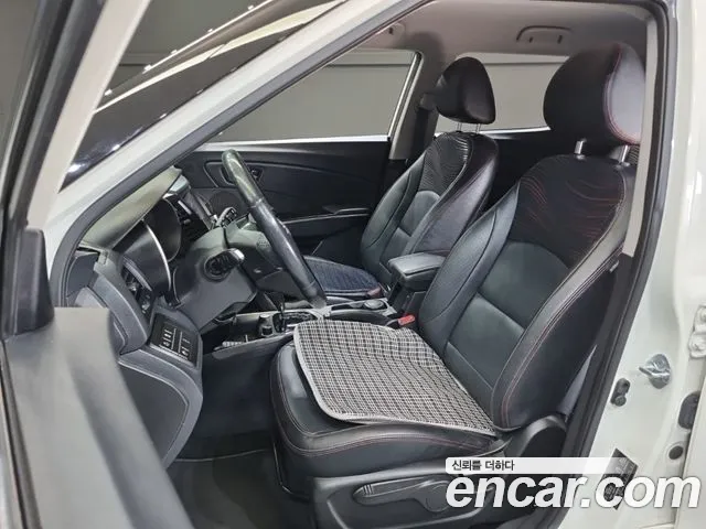 KGM Tivoli Air 2016 thumb 4