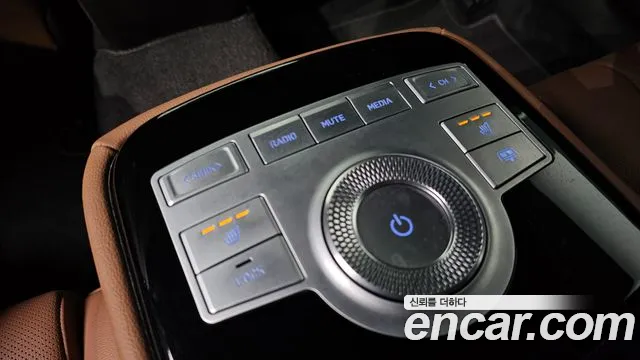 Genesis G80 2022 thumb 2
