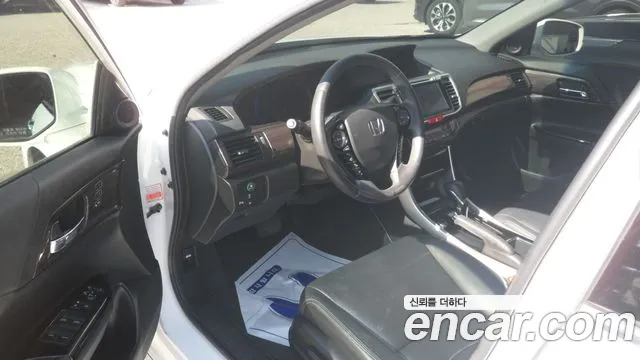 Honda Accord 2017 thumb 6